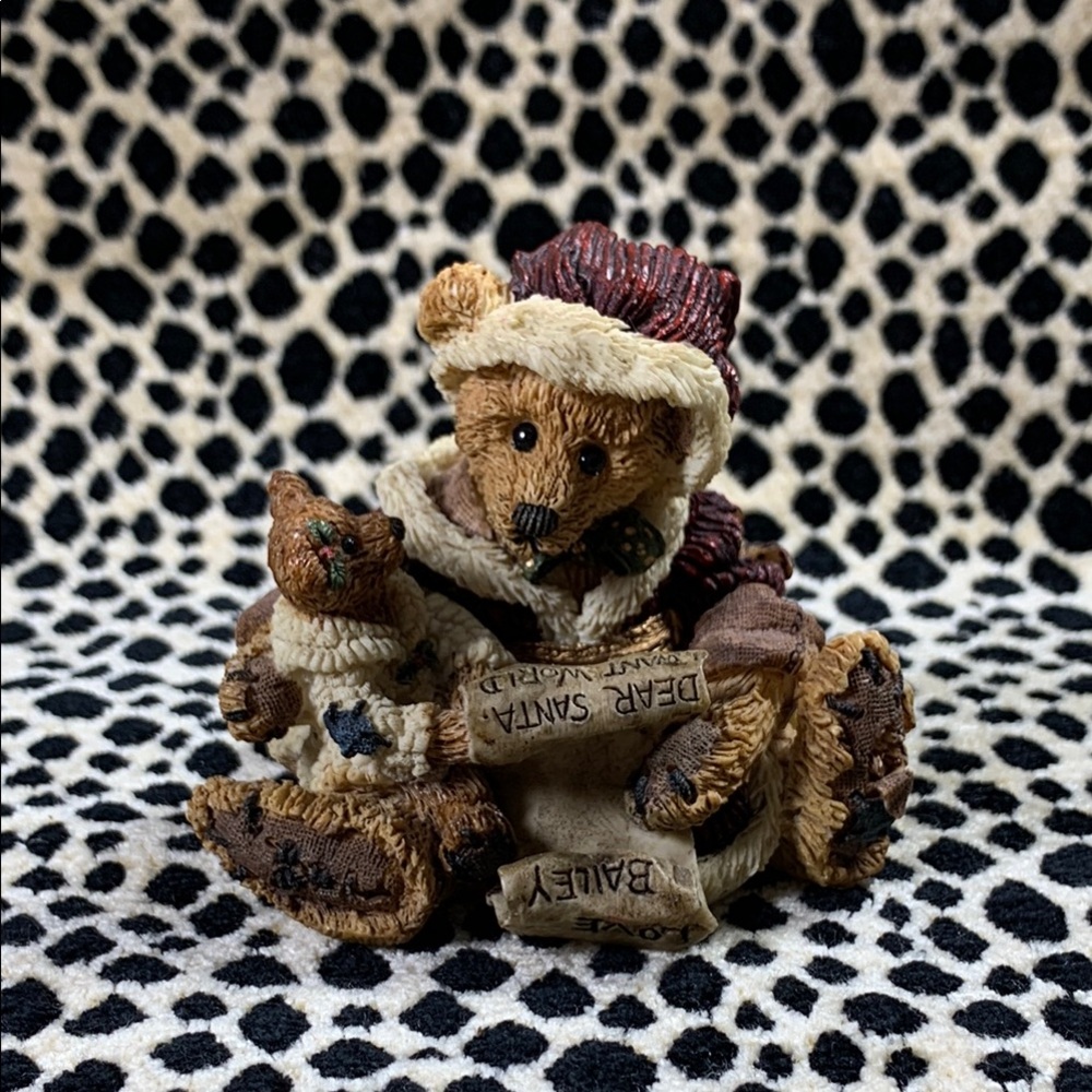 1994 Boyds Bears & Friends Charming Santa Bear Figurine